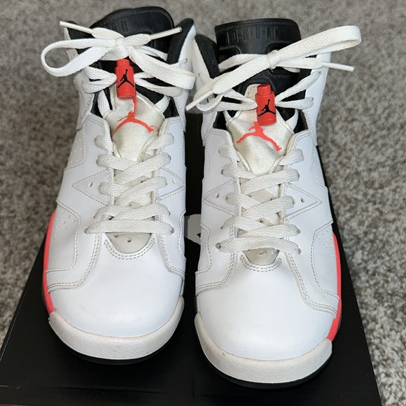 Air Jordan 6 Retro BG  White/Infrared-Black - Picture 2 of 6